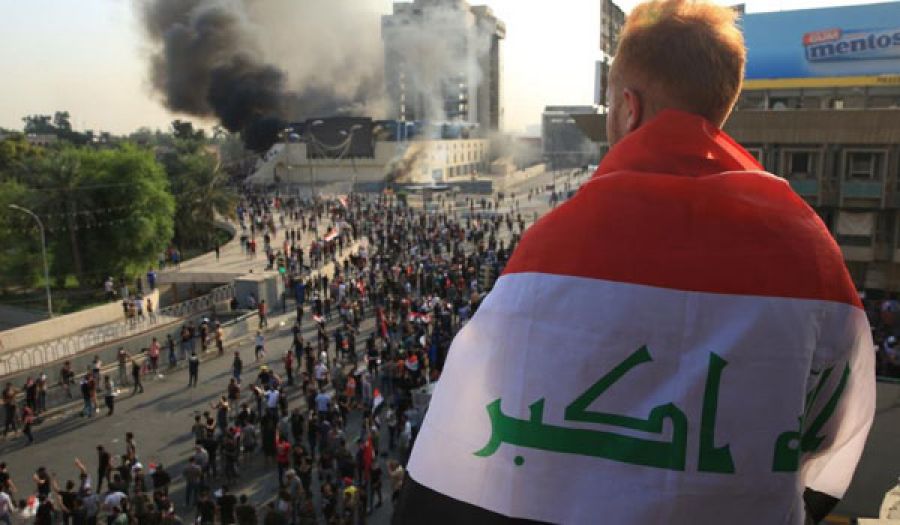 العراق بين مطرقة النظام وسندان فساد رموزه