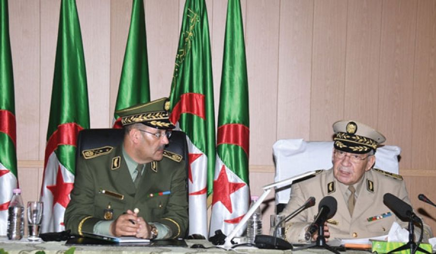 رئاسة أركان الجيش في الجزائر تفرض مجدداً منطقَ&quot;استمرارية&quot; عصبة بوتفليقة الفاسدة